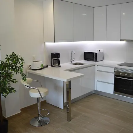 Apartment Center- Calle San Pascual