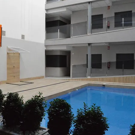 Center- Calle San Pascual Apartment